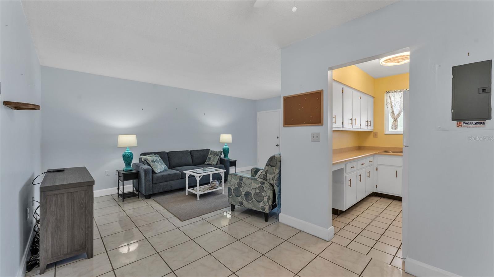 LAKELAND HARBOUR APTS - Residential