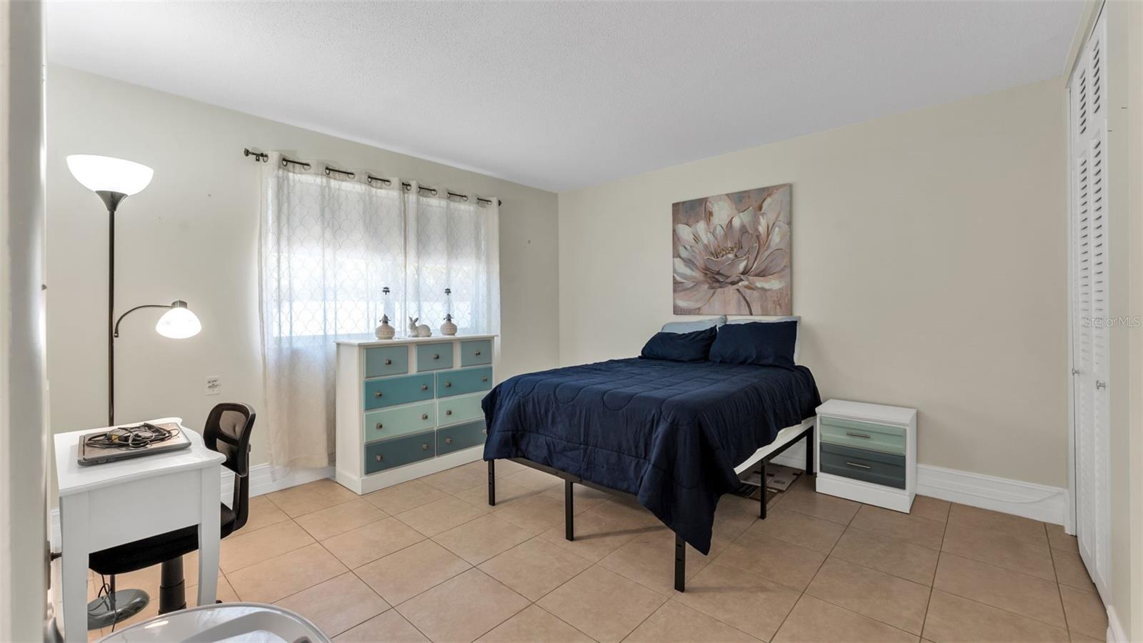 LAKELAND HARBOUR APTS - Residential