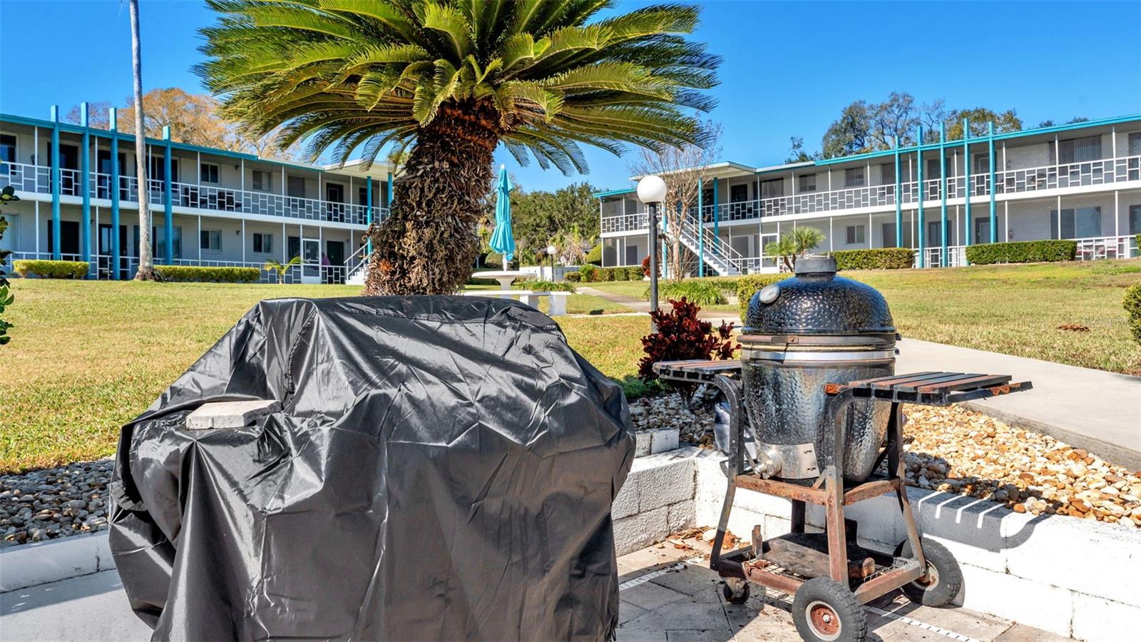 LAKELAND HARBOUR APTS - Residential