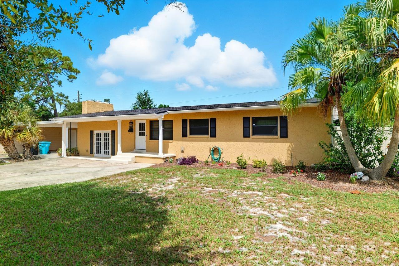 Welcome to your new slice of sunshine! This charming Orlando home captures the true Florida vibe with bright, open spaces and plenty of room to relax or entertain.
Step inside to find a light-filled layout, spacious living areas, and a kitchen designed for gatherings with friends and family. The primary suite offers a comfortable retreat, while the additional bedrooms provide space for everyone to feel at home.
Outside is where the magic happens — a tropical backyard with a sparkling pool and patio, perfect for weekend cookouts, lazy afternoons, or watching the sunset with a cool drink in hand.
Located just minutes from Orlando’s lakes, shopping, dining, and all the attractions, this home puts you right in the heart of everything while keeping that laid-back Florida lifestyle front and center.