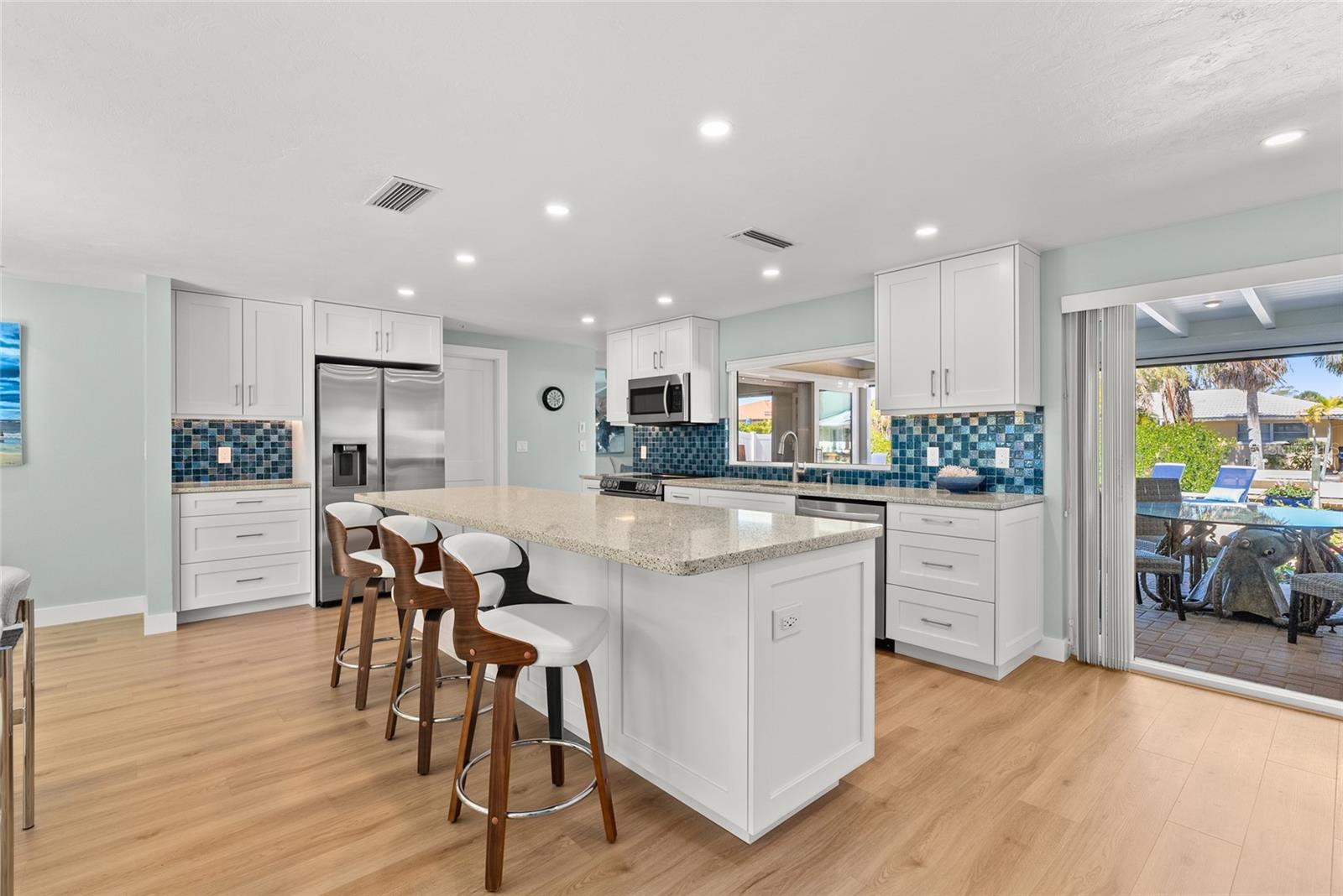 SIESTA MANOR SEC 3 - Residential