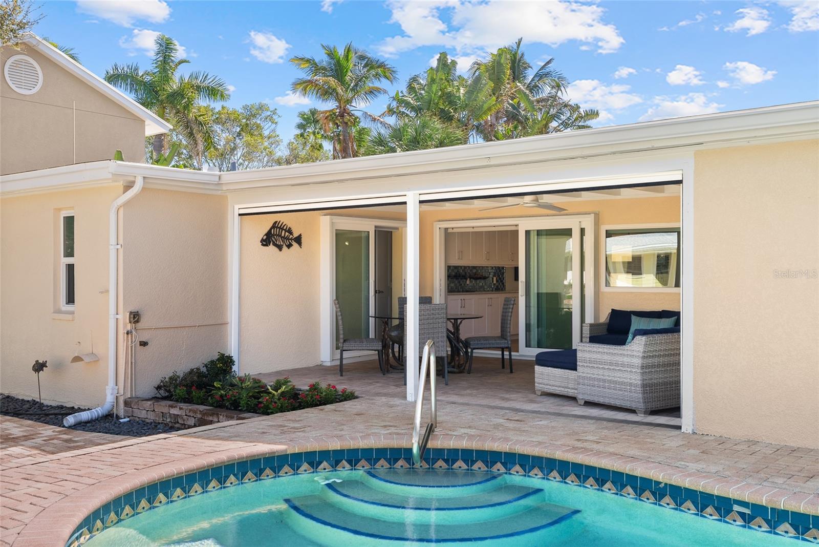 SIESTA MANOR SEC 3 - Residential