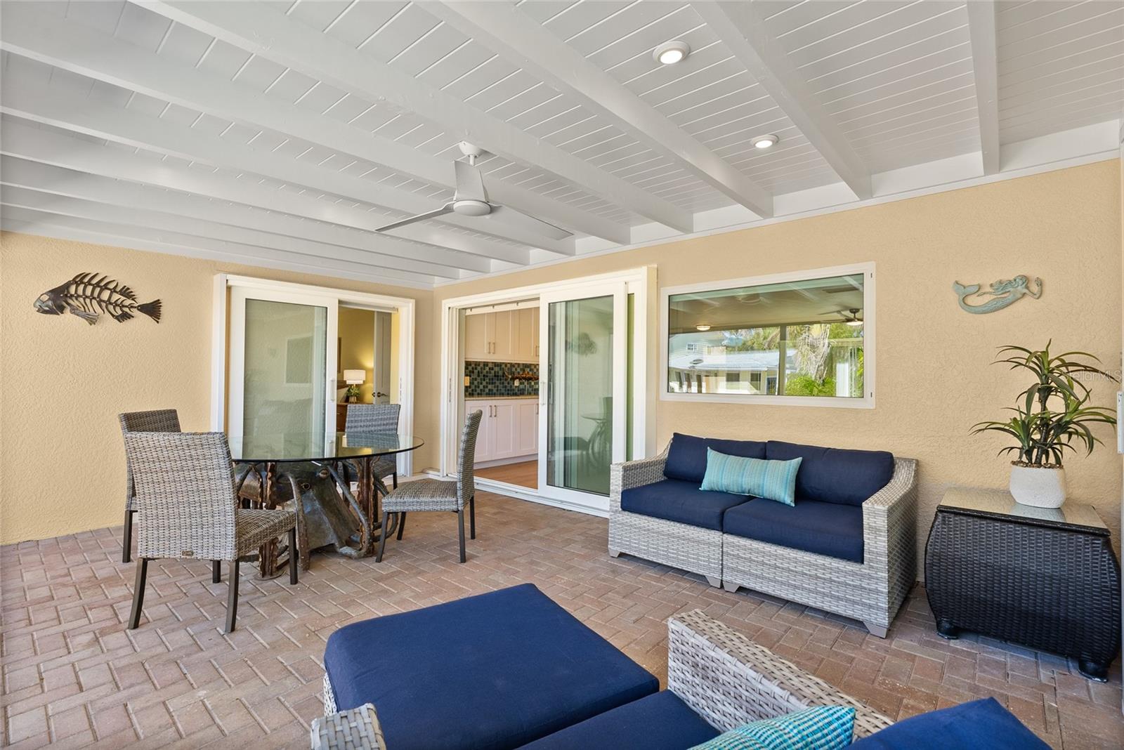 SIESTA MANOR SEC 3 - Residential