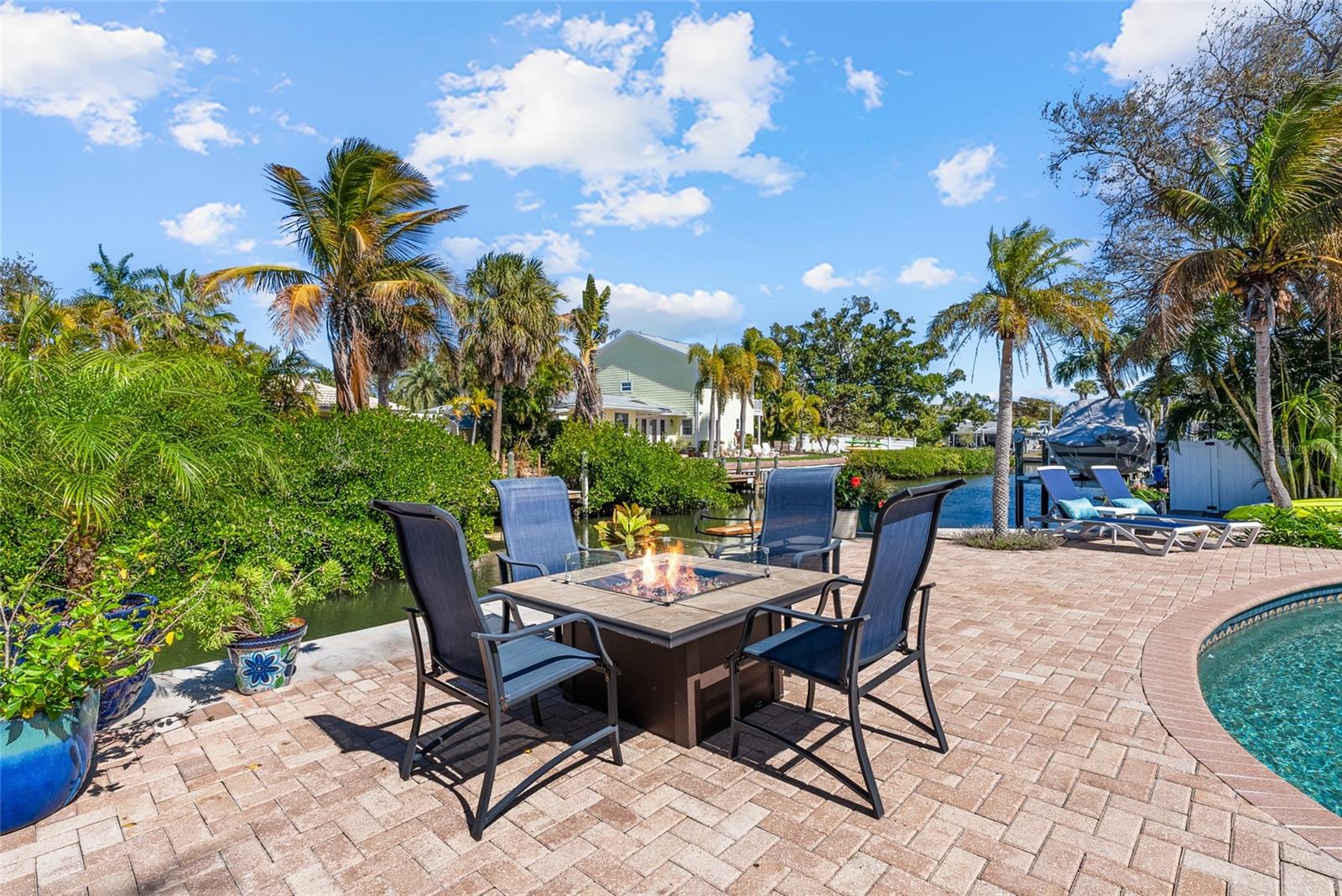 SIESTA MANOR SEC 3 - Residential