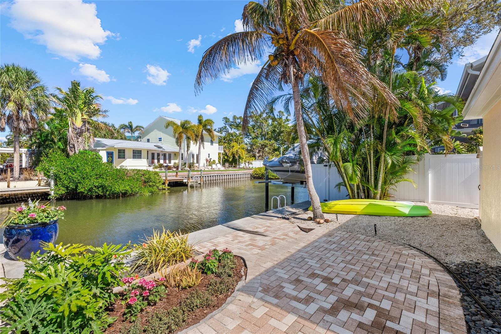 SIESTA MANOR SEC 3 - Residential