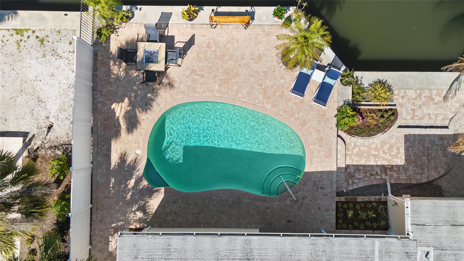 SIESTA MANOR SEC 3 - Residential