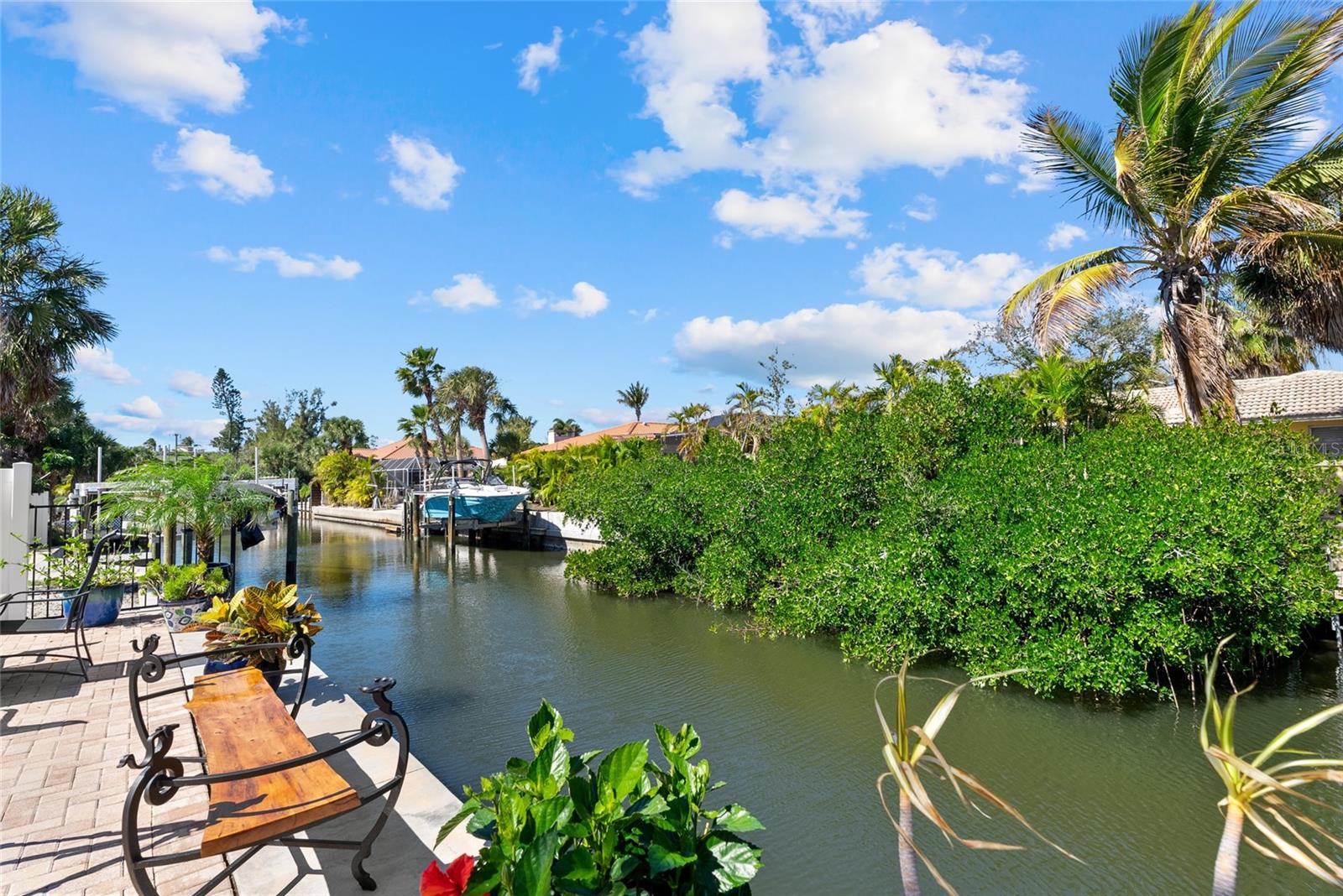 SIESTA MANOR SEC 3 - Residential