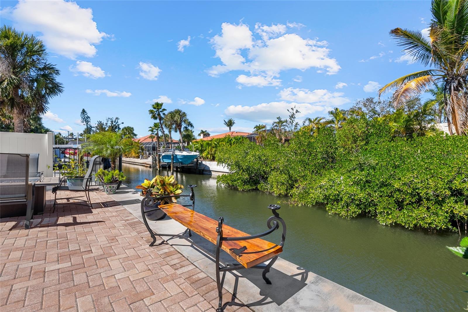 SIESTA MANOR SEC 3 - Residential