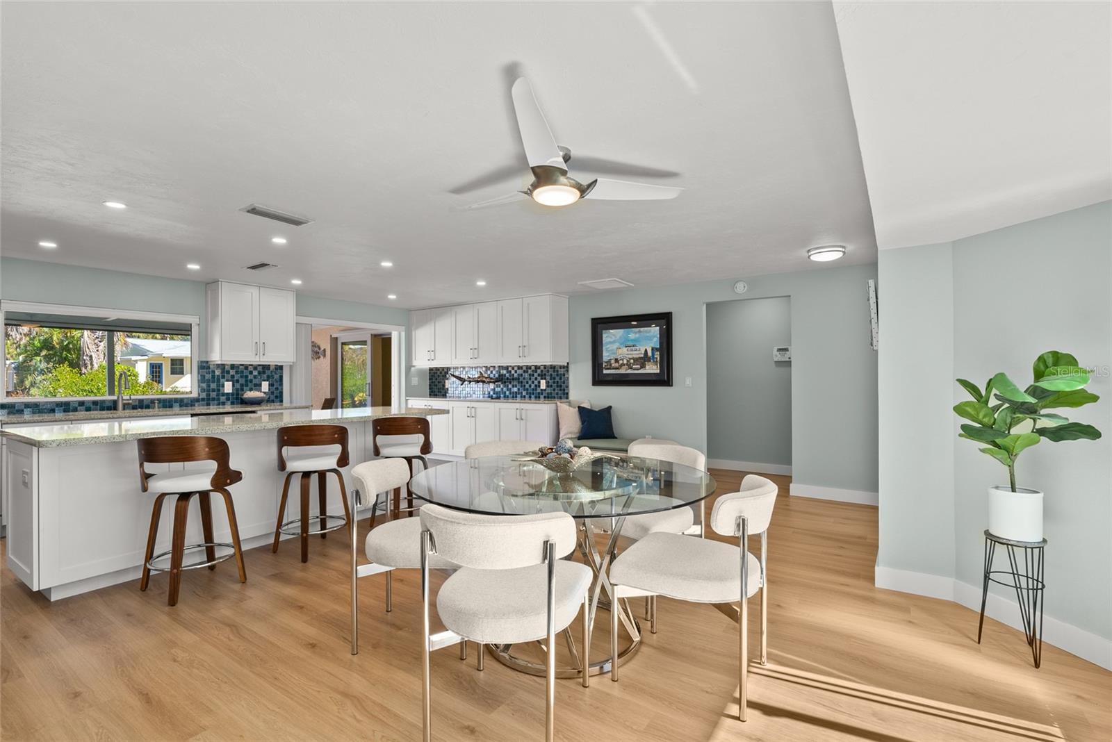 SIESTA MANOR SEC 3 - Residential