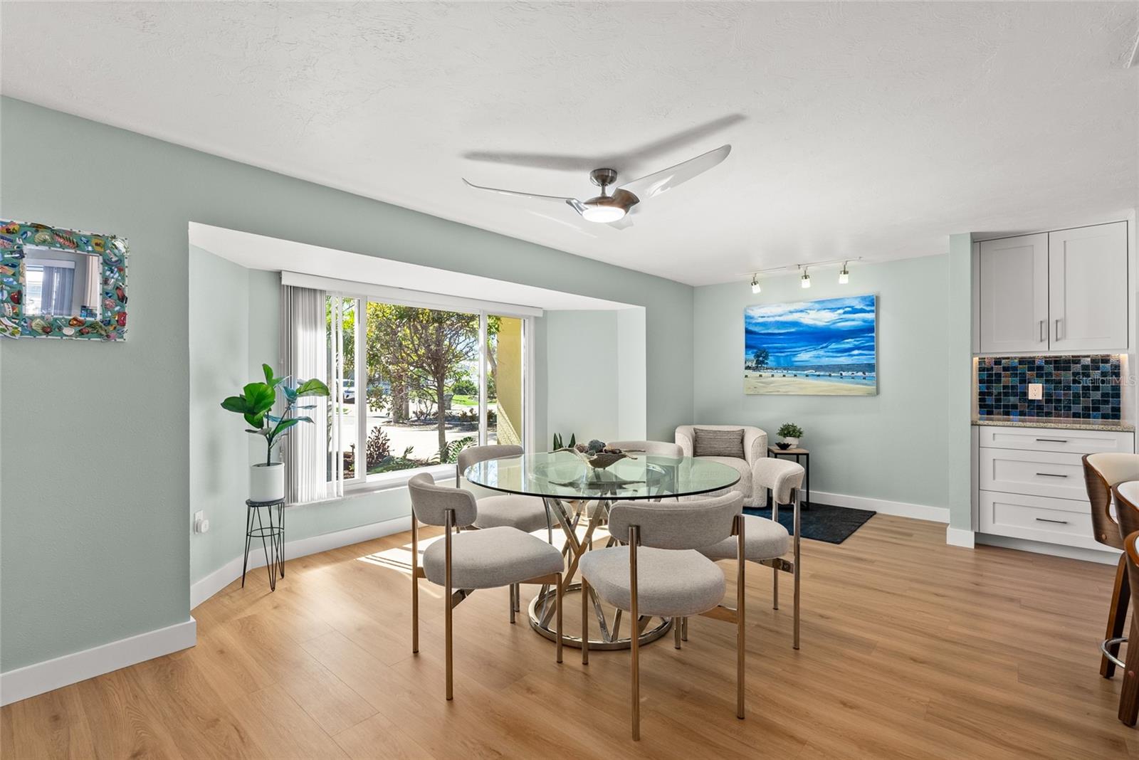 SIESTA MANOR SEC 3 - Residential