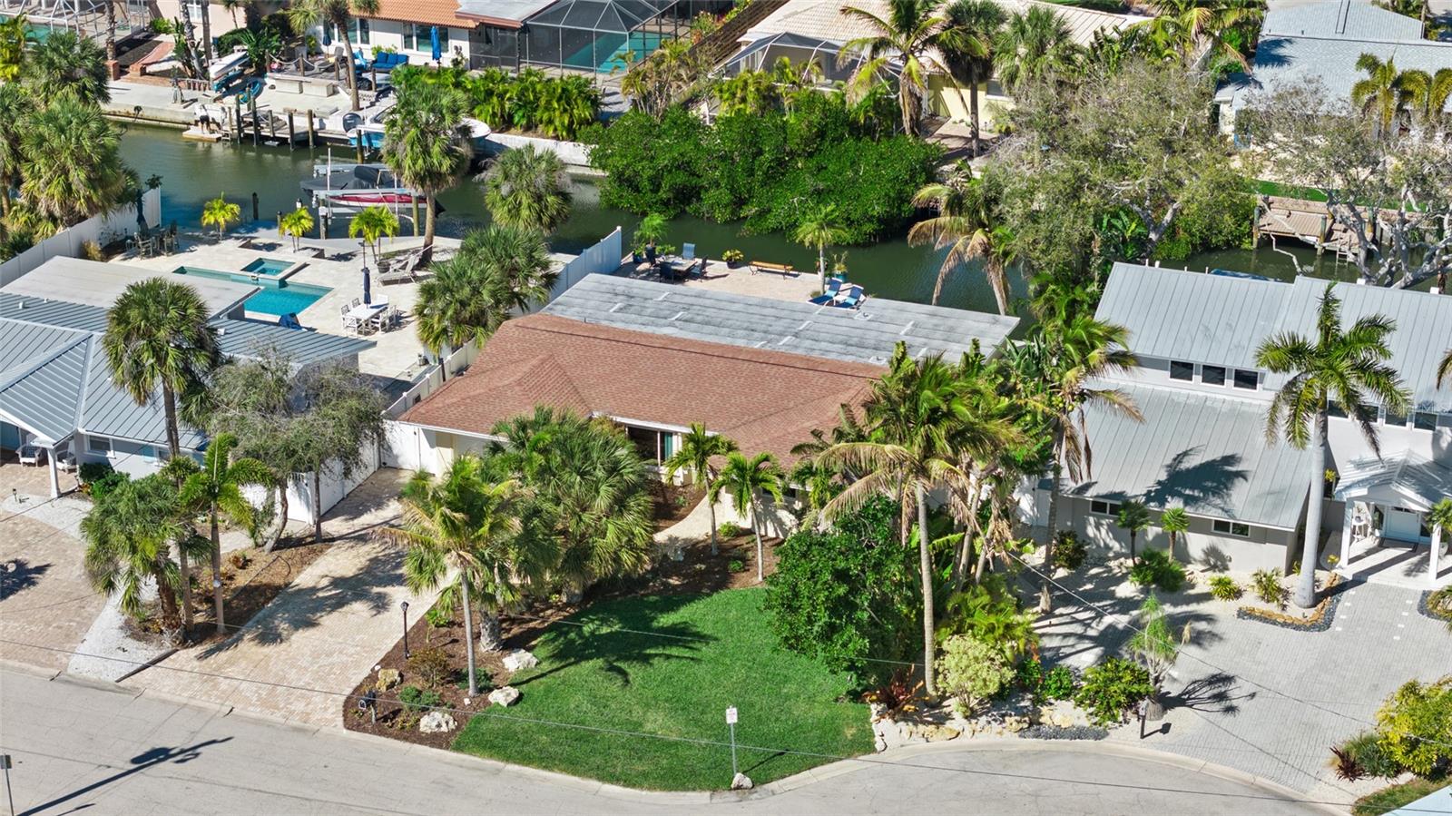 SIESTA MANOR SEC 3 - Residential