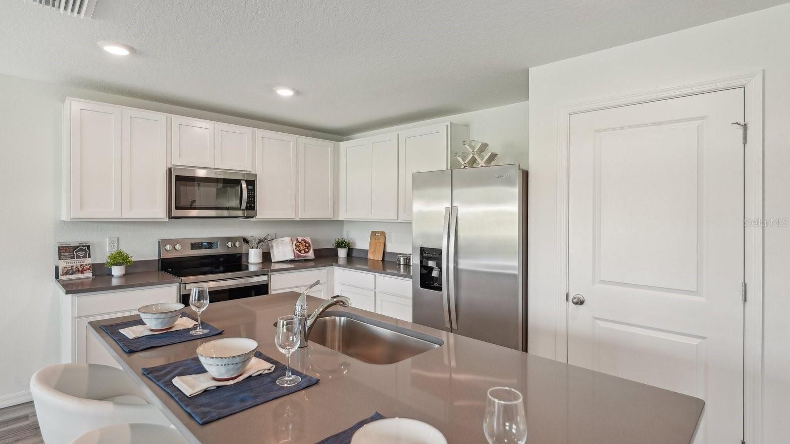 HOLLOWAY LANDING - Residential