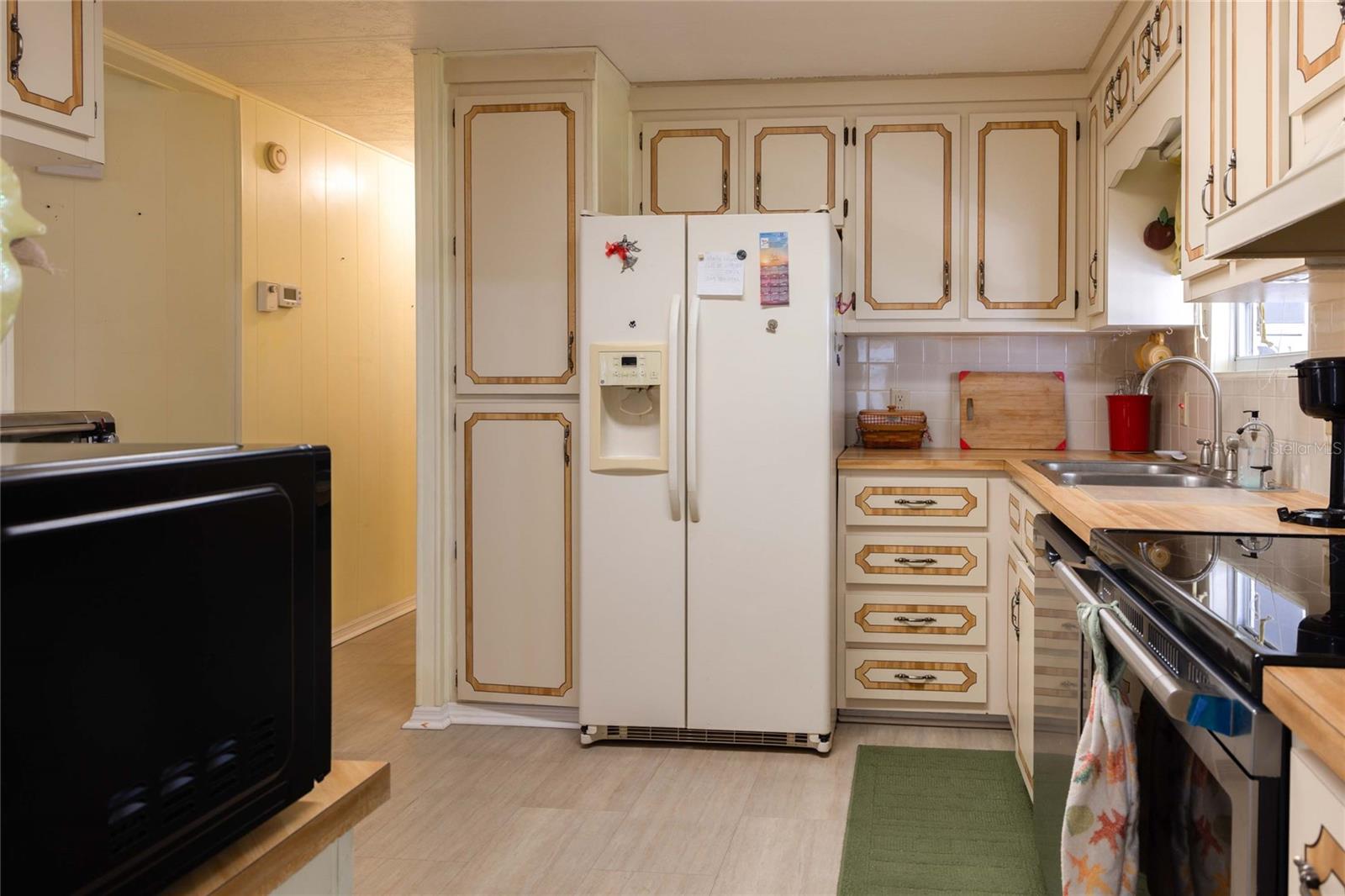 MAPLE LEAF ESTATES - Residential