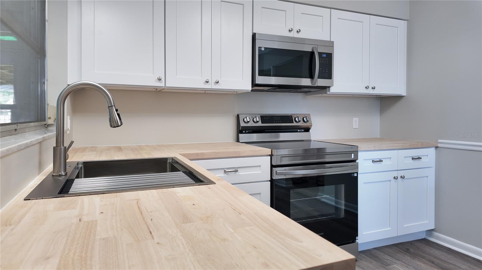 SILVER LAKES ACRES - Residential