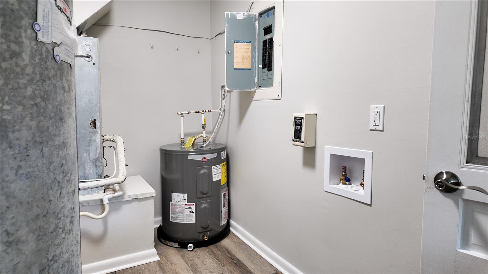 SILVER LAKES ACRES - Residential