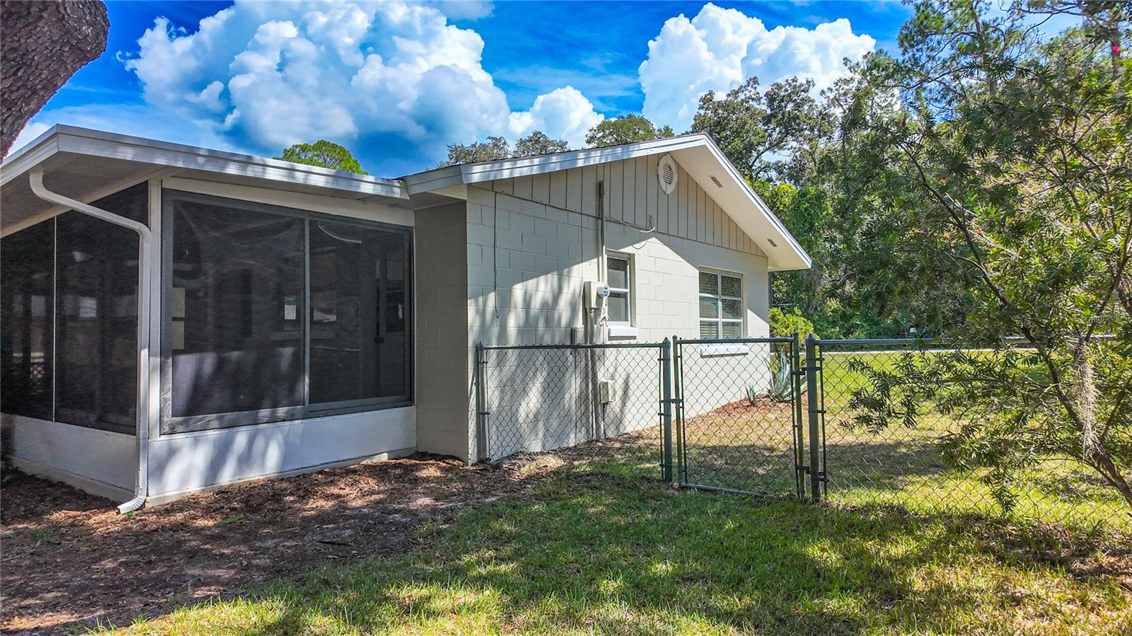 SILVER LAKES ACRES - Residential