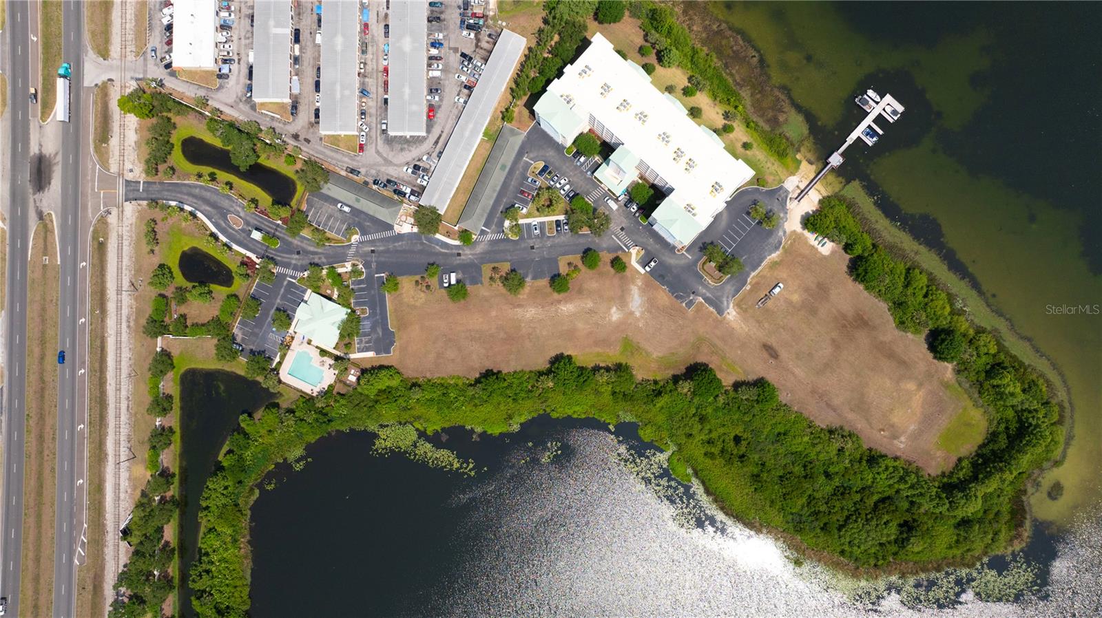 FAIRVIEW POINTE - Land
