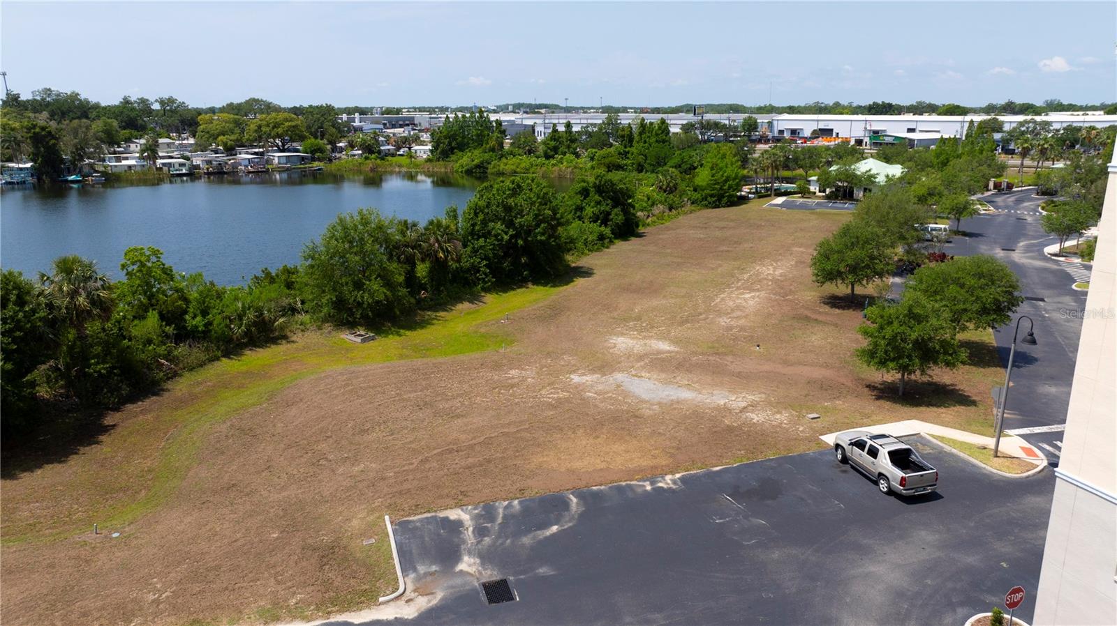 FAIRVIEW POINTE - Land