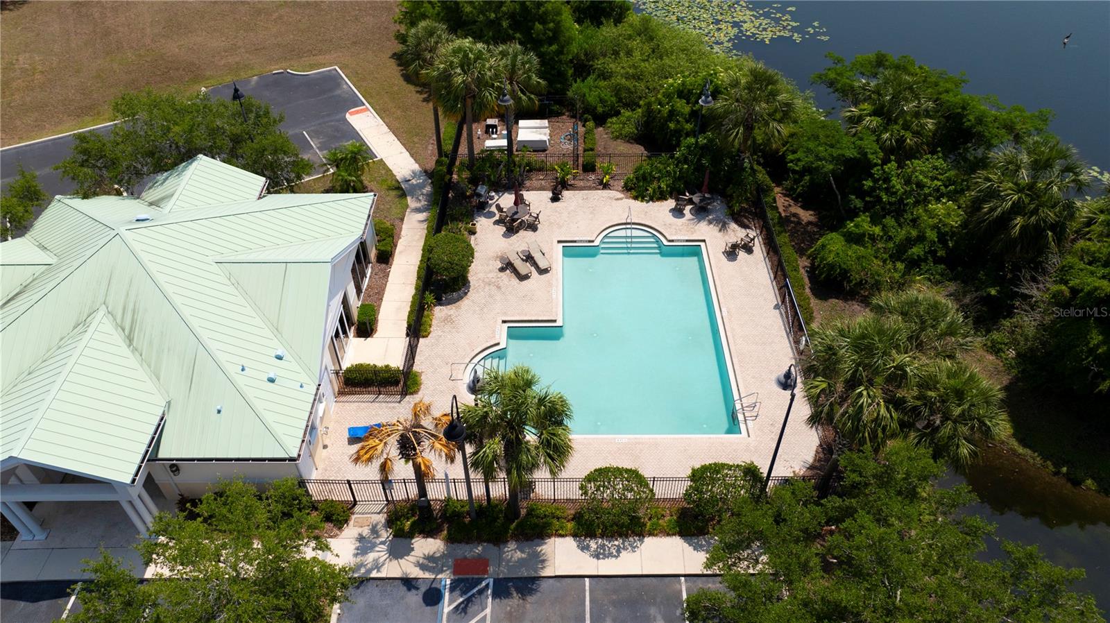 FAIRVIEW POINTE - Land
