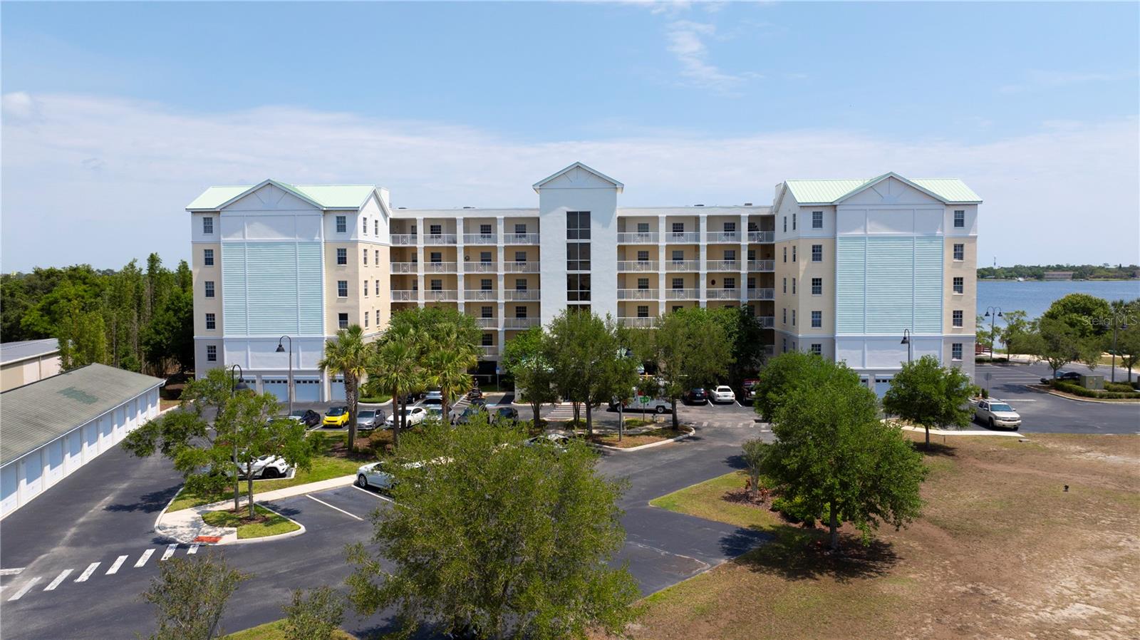 FAIRVIEW POINTE - Land