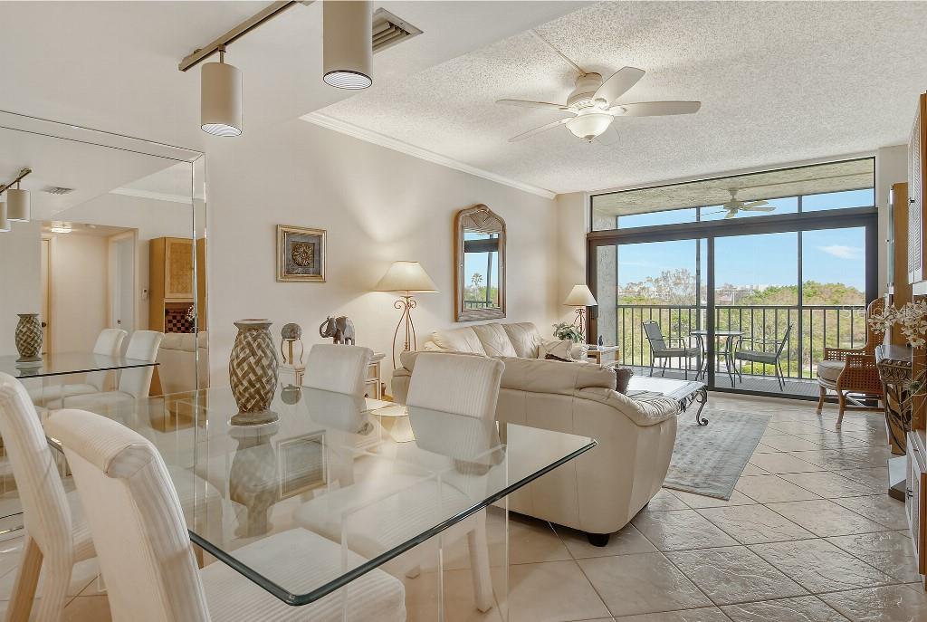 1945 GULF OF MEXICO DRIVE M2-402