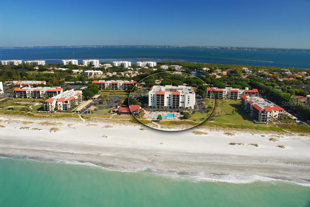 1945 GULF OF MEXICO DRIVE M2-402