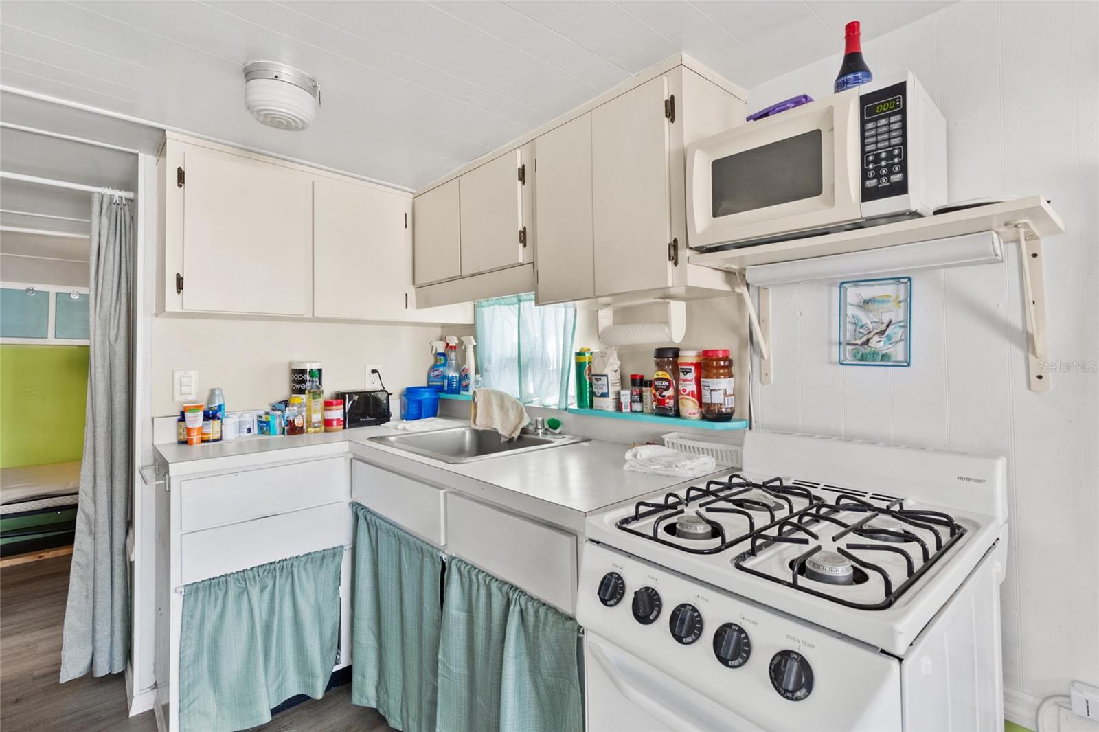 PARADISE BAY ESTATES CO-OP - Residential