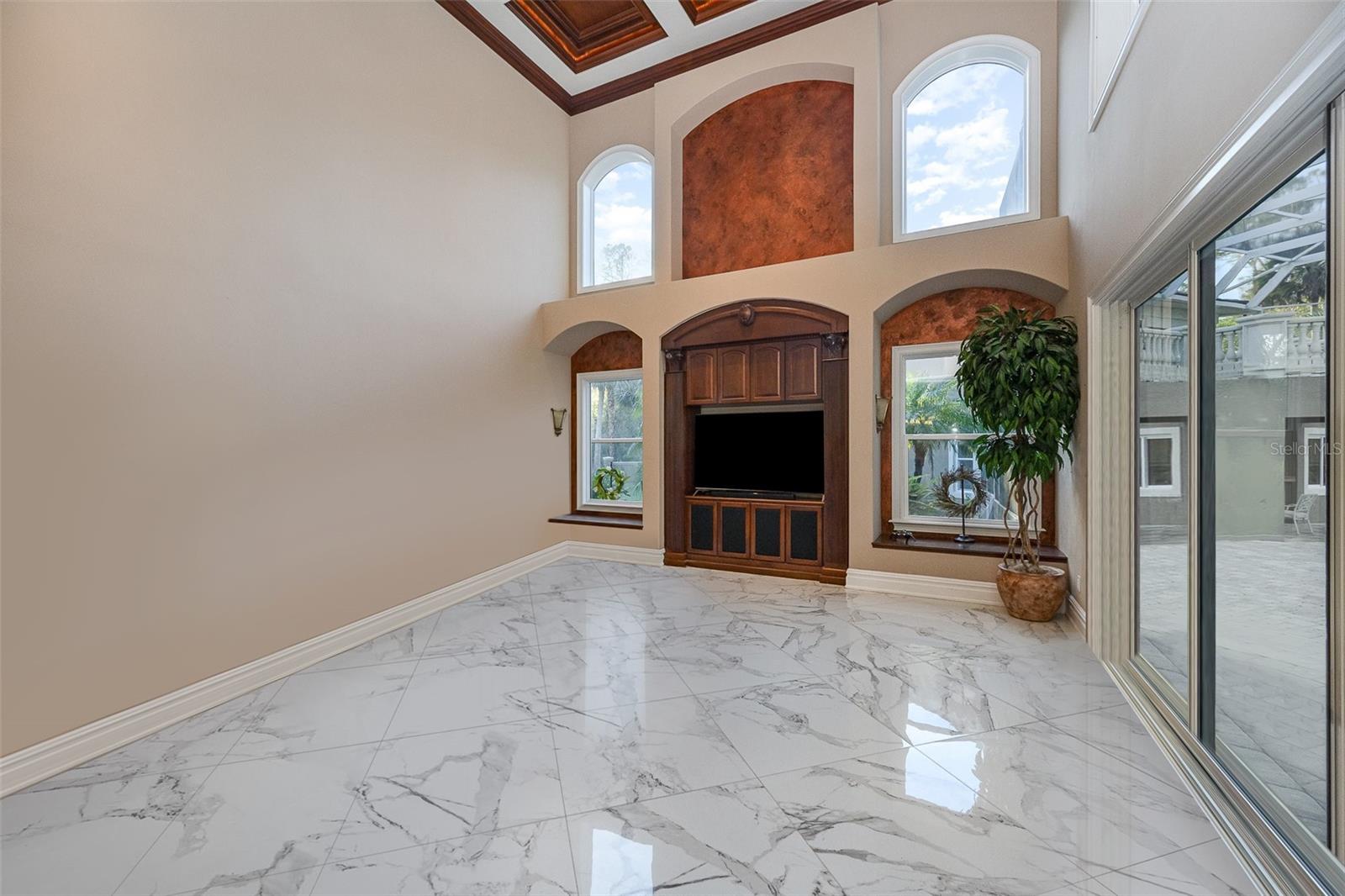 WHISPERING CREEK UNIT 02 - Residential