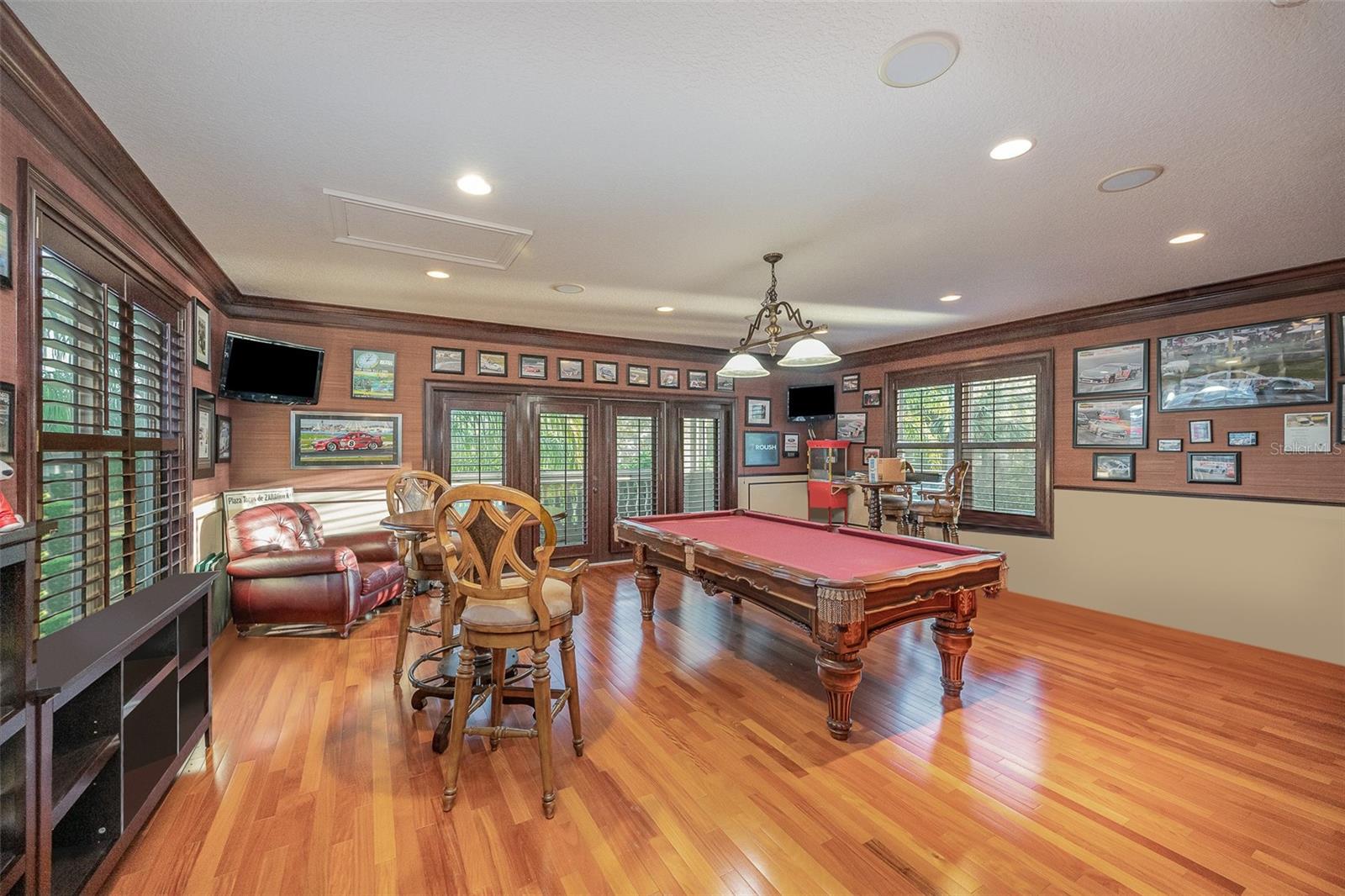 WHISPERING CREEK UNIT 02 - Residential