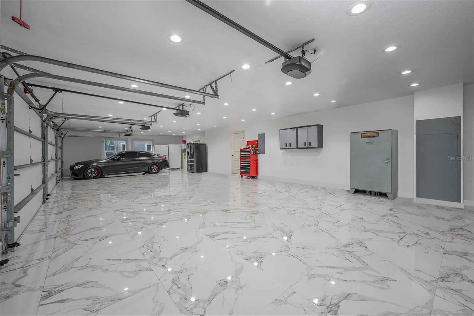 WHISPERING CREEK UNIT 02 - Residential