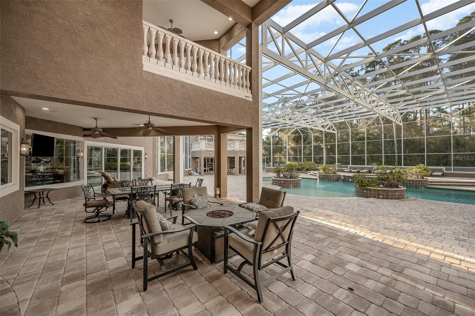 WHISPERING CREEK UNIT 02 - Residential