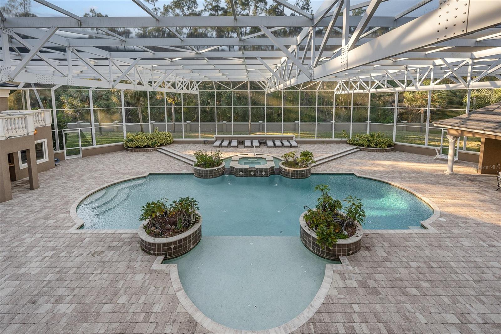 WHISPERING CREEK UNIT 02 - Residential