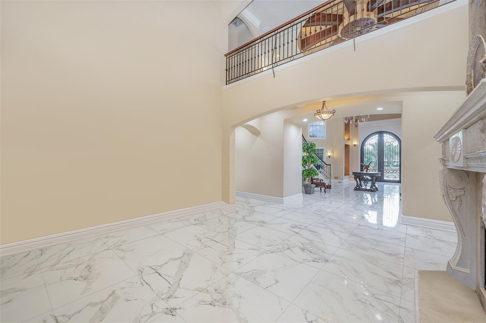 WHISPERING CREEK UNIT 02 - Residential