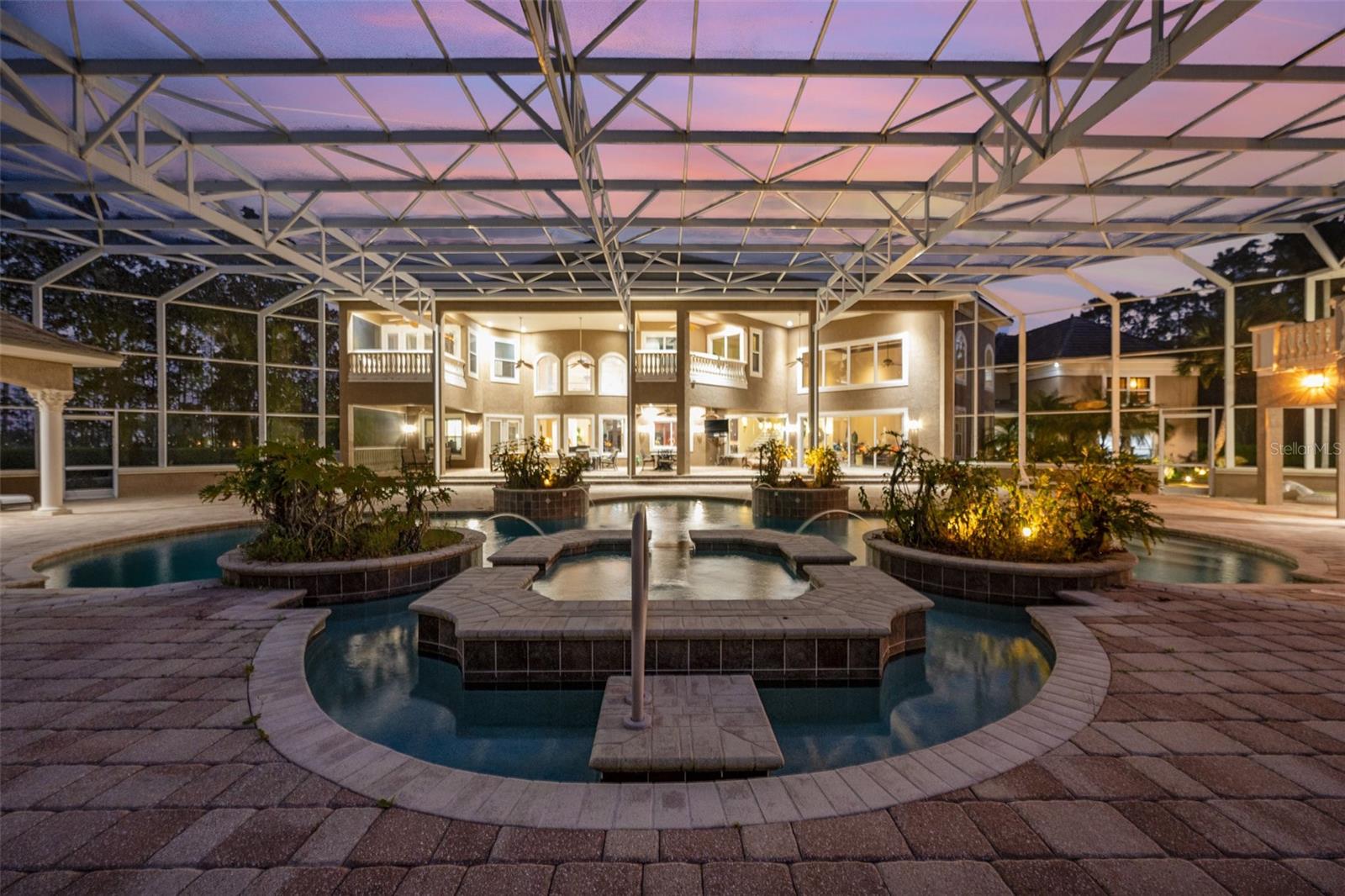 WHISPERING CREEK UNIT 02 - Residential