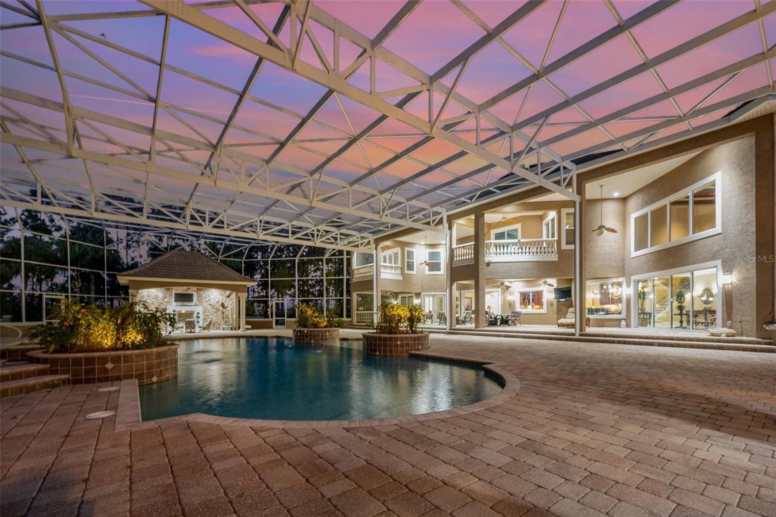 WHISPERING CREEK UNIT 02 - Residential