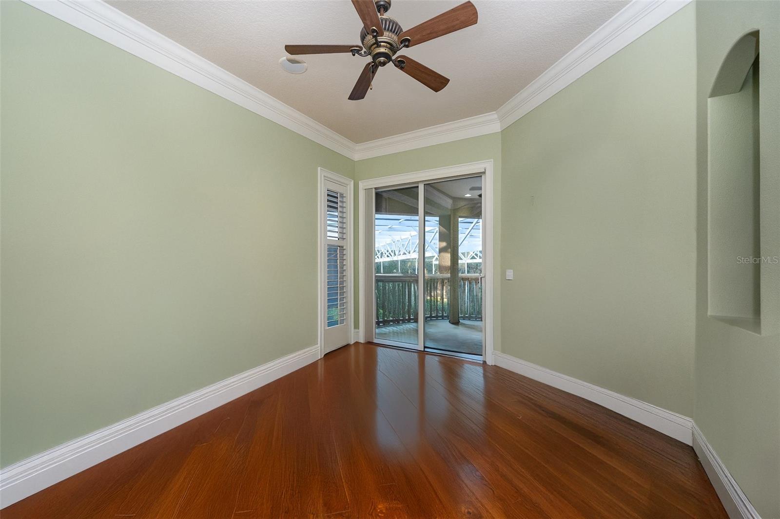 WHISPERING CREEK UNIT 02 - Residential