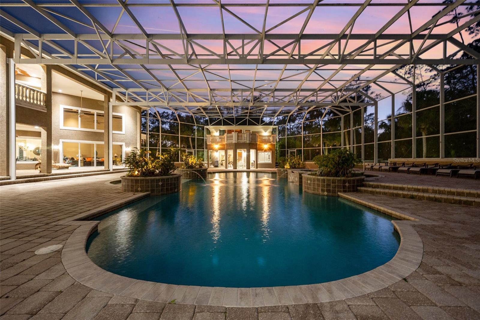 WHISPERING CREEK UNIT 02 - Residential