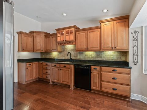 Tiny photo for 33005 Joel Court, Leesburg, FL 34788 (MLS # G5111944)