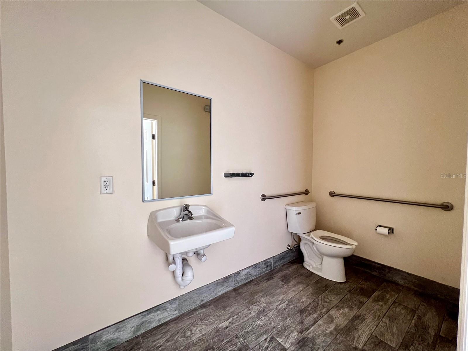 CHENEY VIEW HOMESITES - Commercial Lease