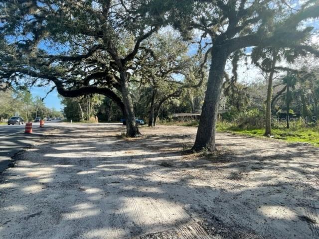 ST JOHNS GARDENS - Land