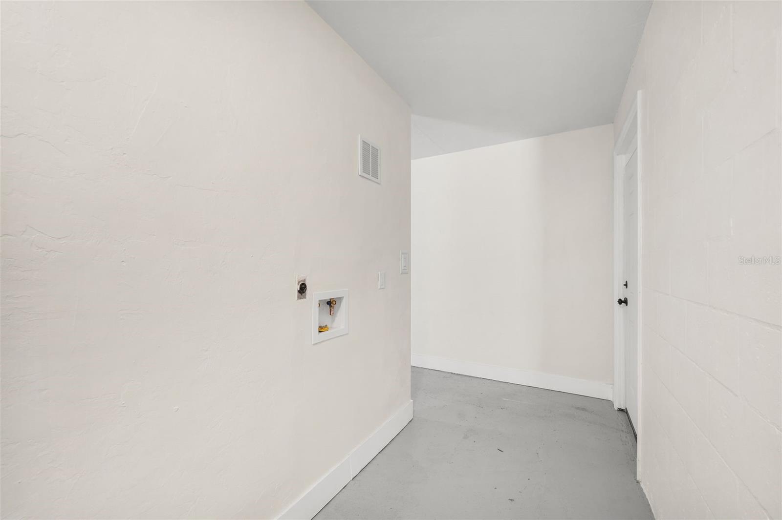 IDYLWILD SOUTH SERENOLA - Residential