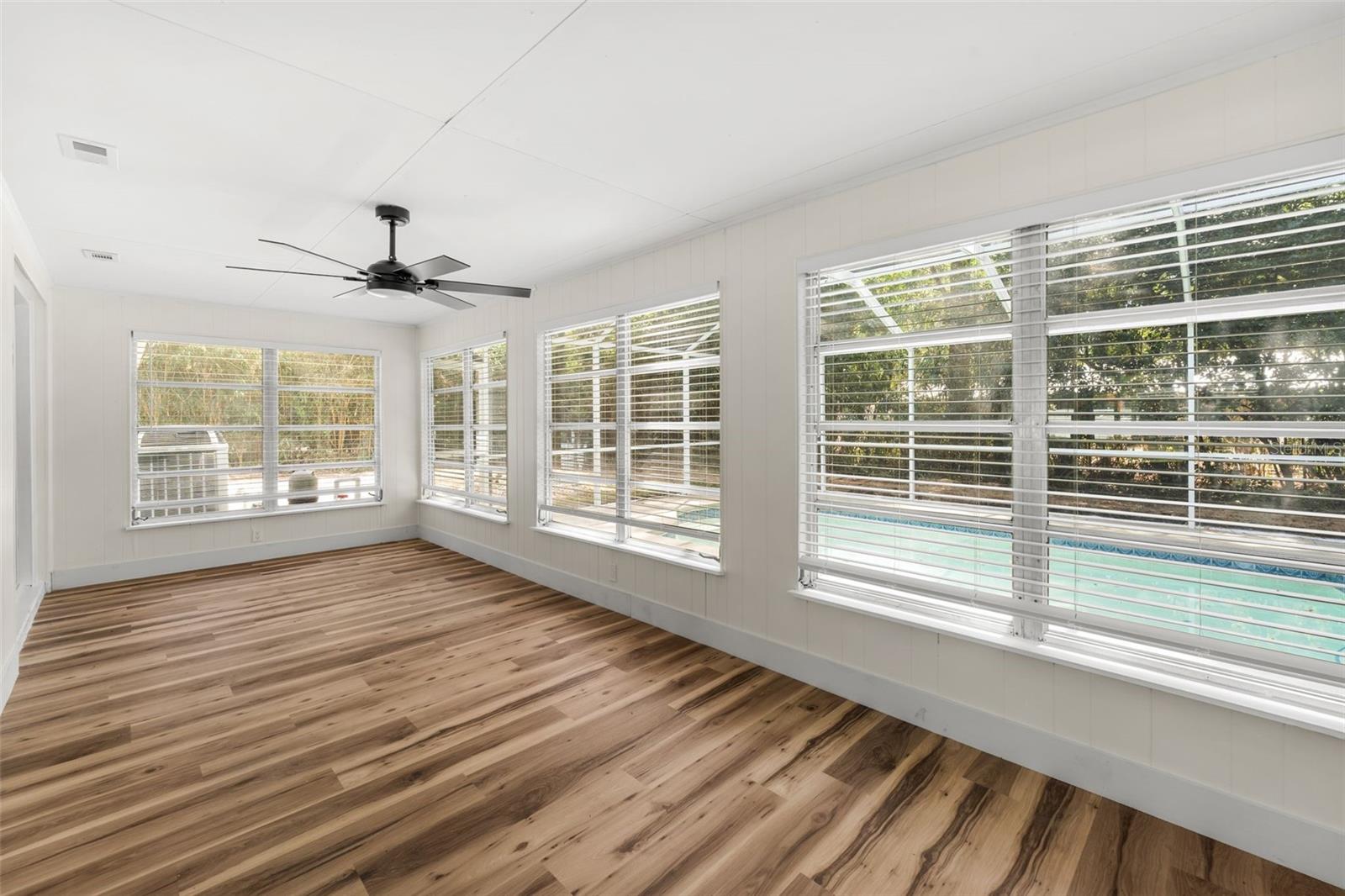 IDYLWILD SOUTH SERENOLA - Residential