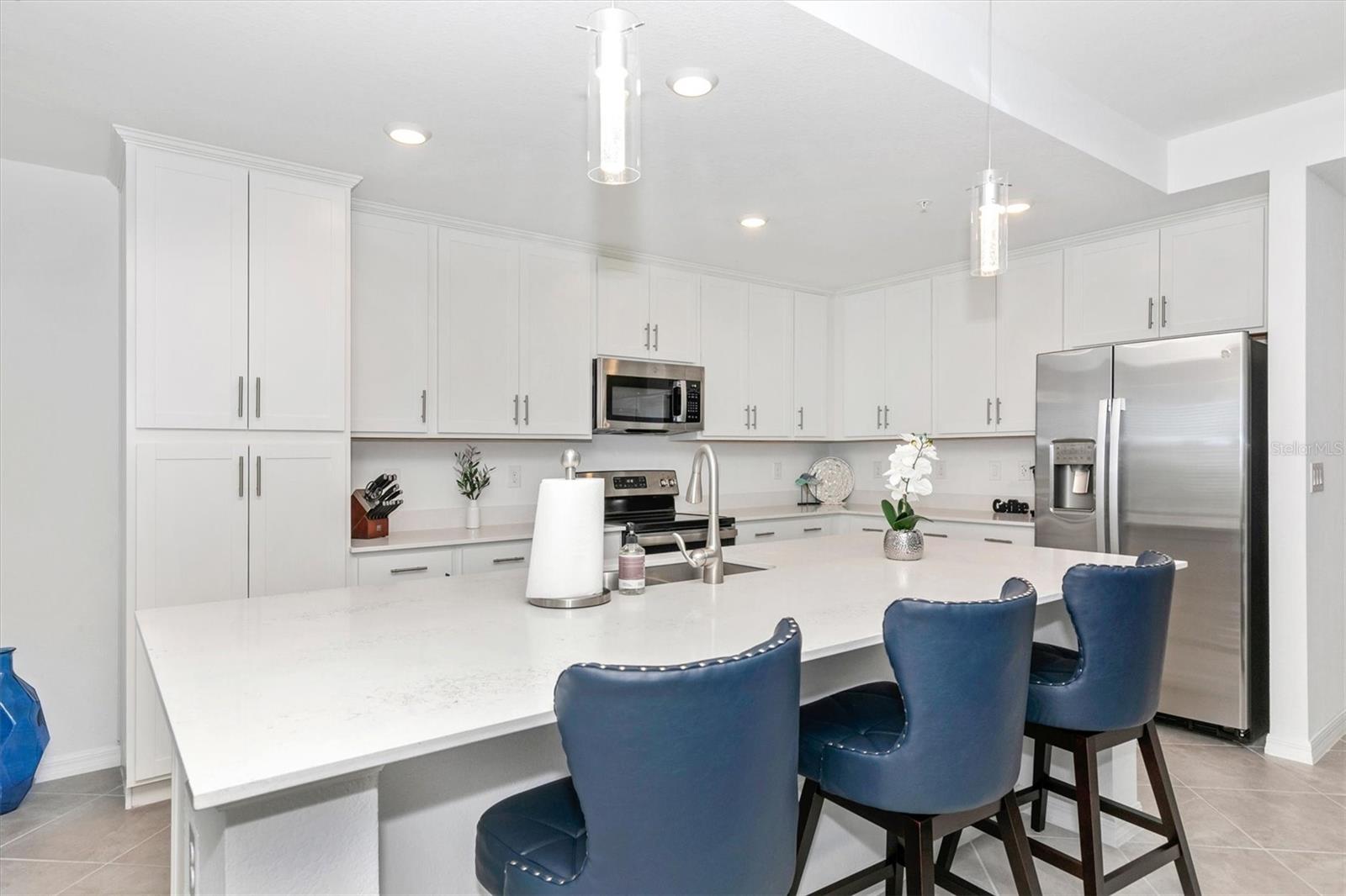 WELLEN PARK GOLF & COUNTRY CLUB - Residential Lease