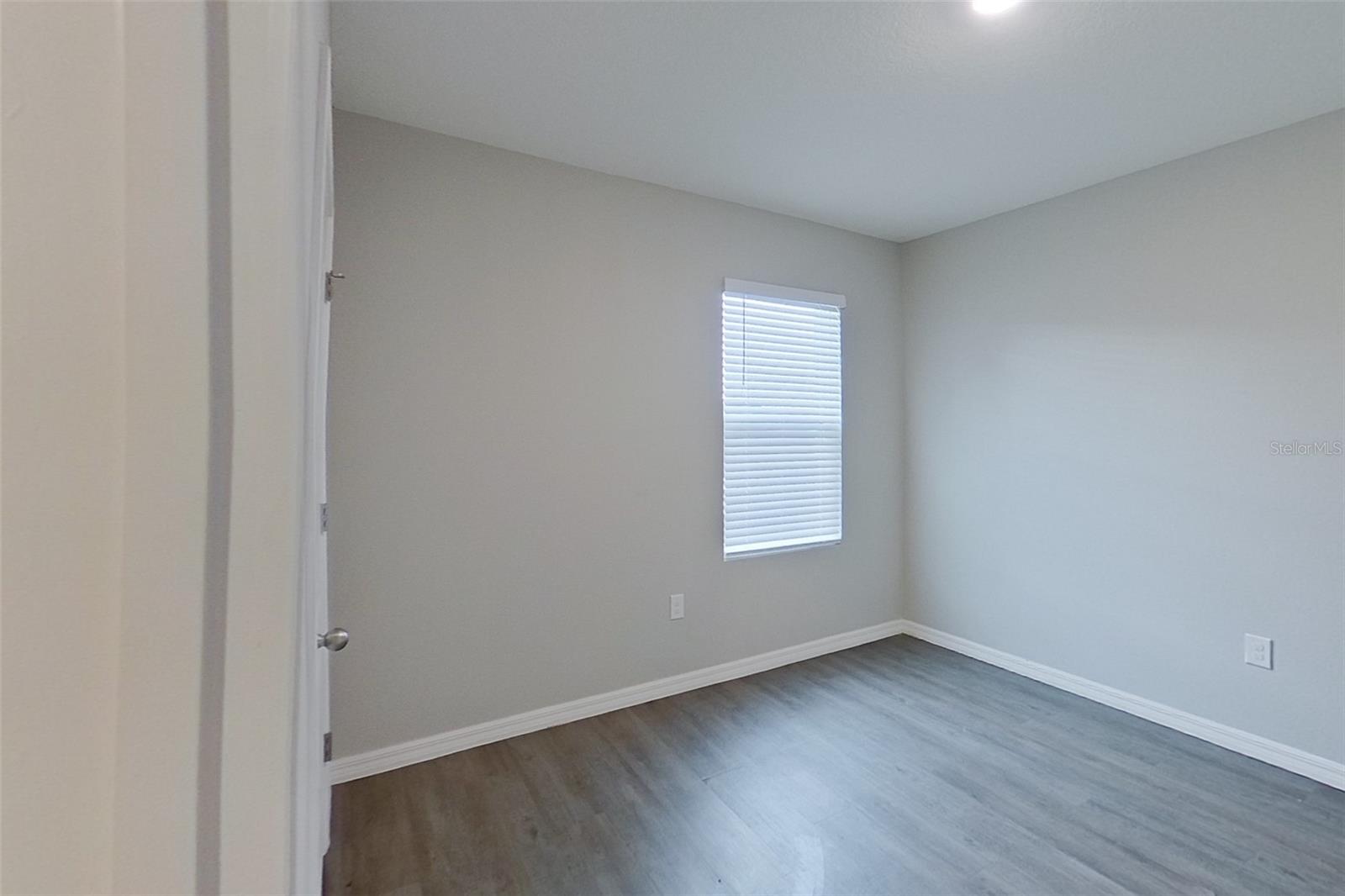 LAKE GRIFFIN RESERVE - Residential Lease