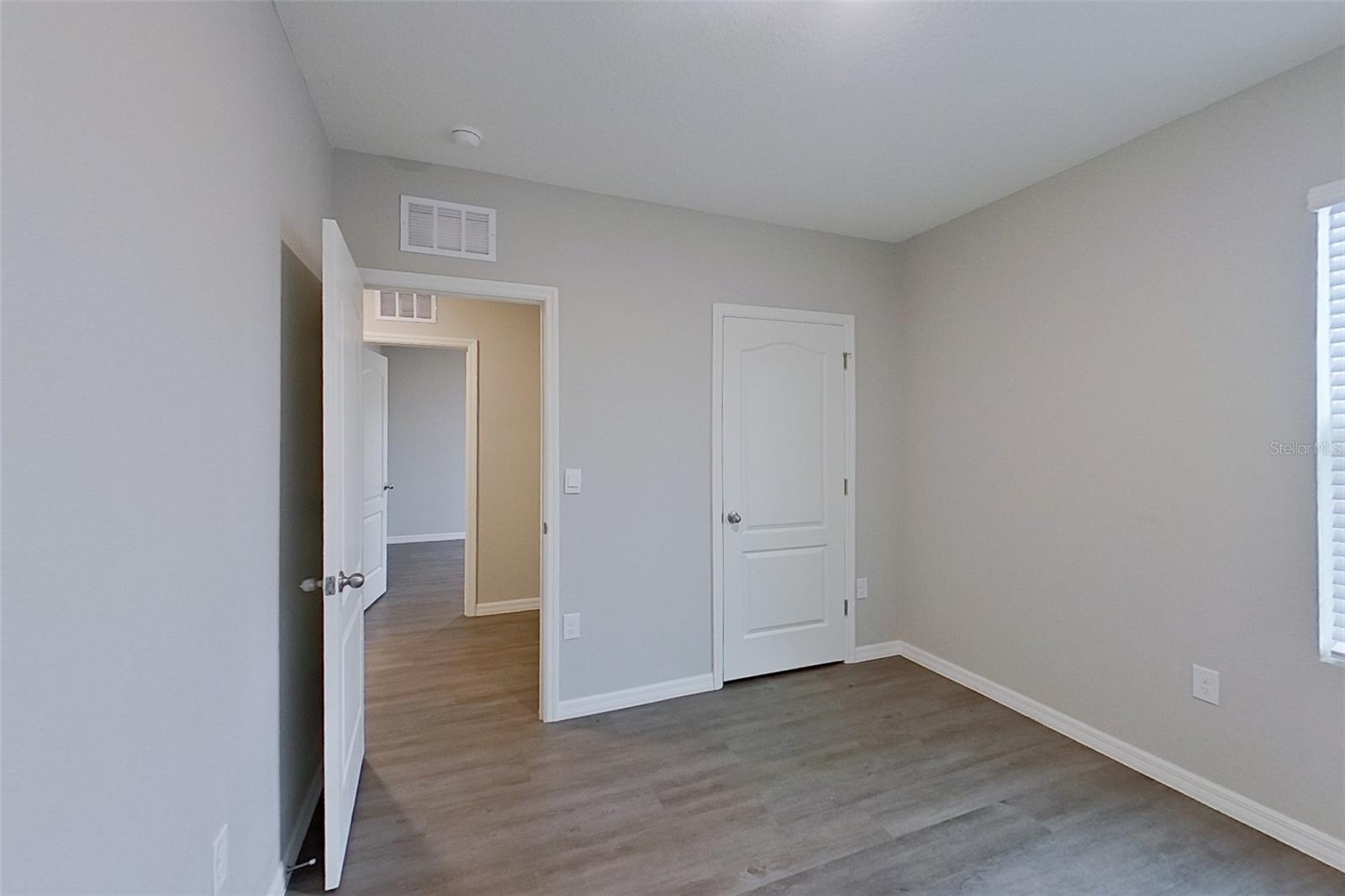 LAKE GRIFFIN RESERVE - Residential Lease