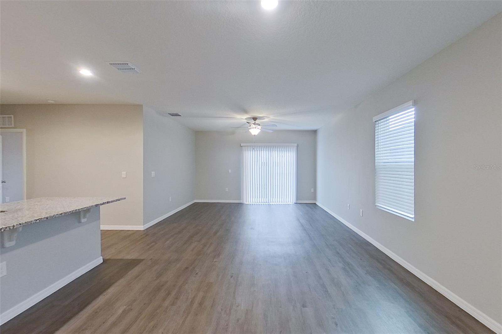 LAKE GRIFFIN RESERVE - Residential Lease