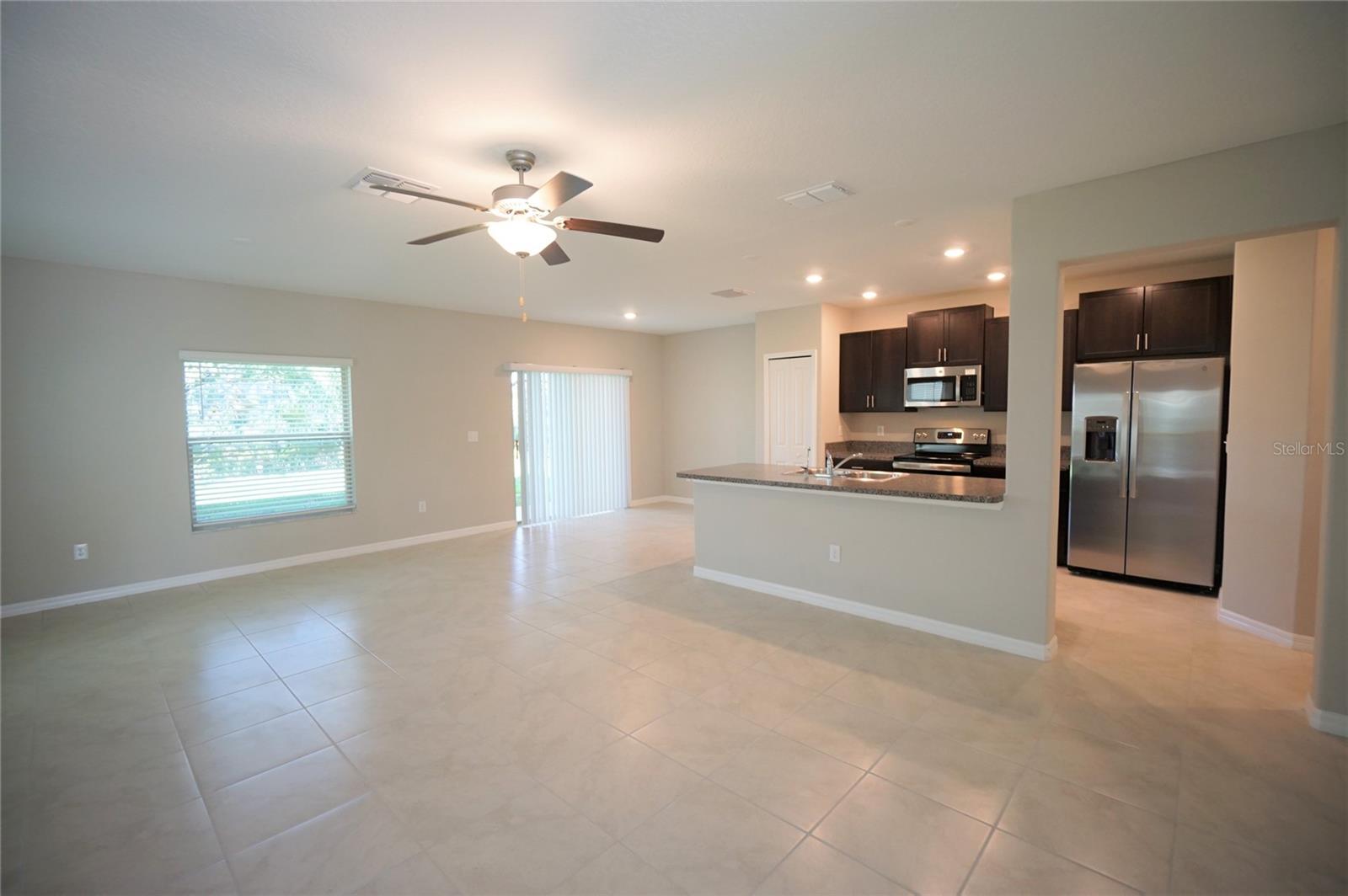 7212 SPRING SNOWFLAKE AVENUE