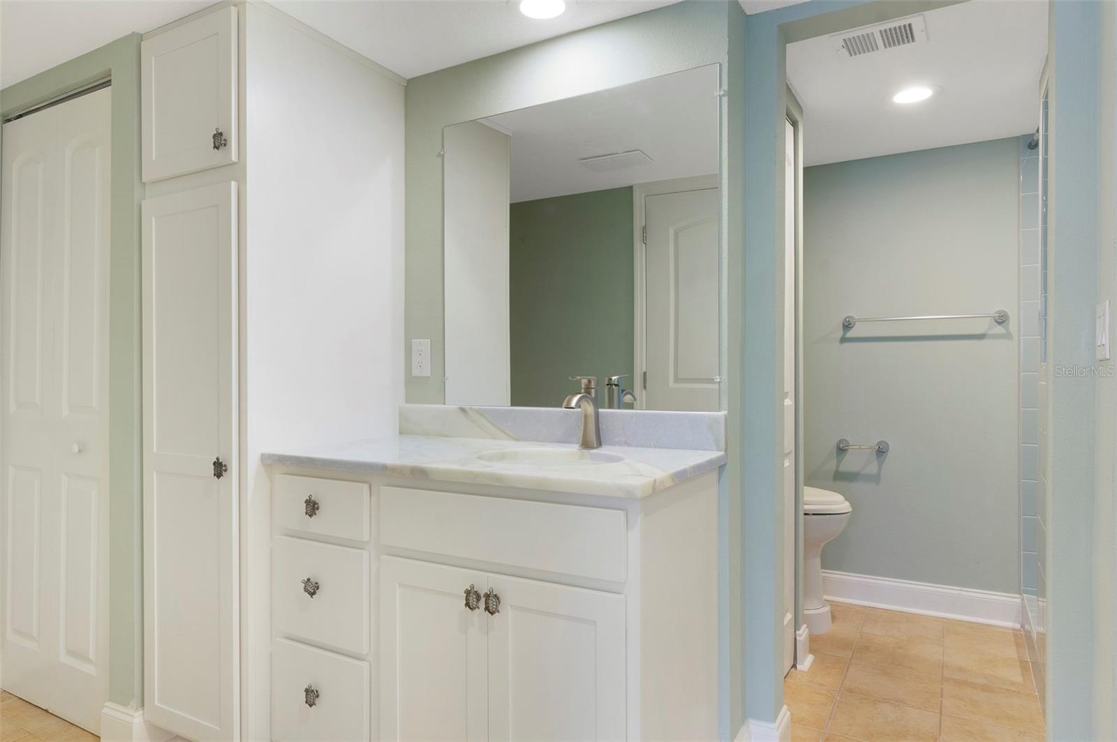 TREASURE ISLAND TENNIS & YACHT CLUB - Residential