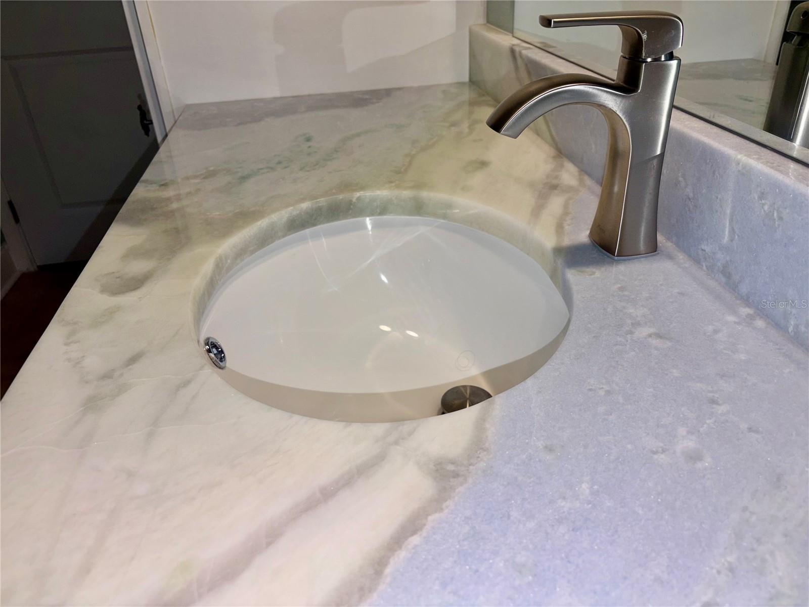 TREASURE ISLAND TENNIS & YACHT CLUB - Residential