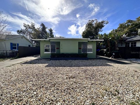 Photo of 2510 Boyd Avenue, Orlando, FL 32803 (MLS # O6353385) Photo of 2510 Boyd Avenue, Orlando, FL 32803 (MLS # O6353385)
